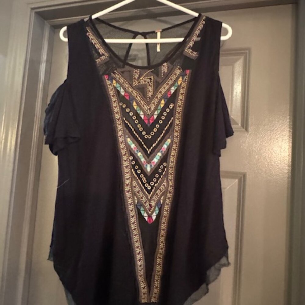 FREE PEOPLE BOHEMIAN TOP -SIZE M